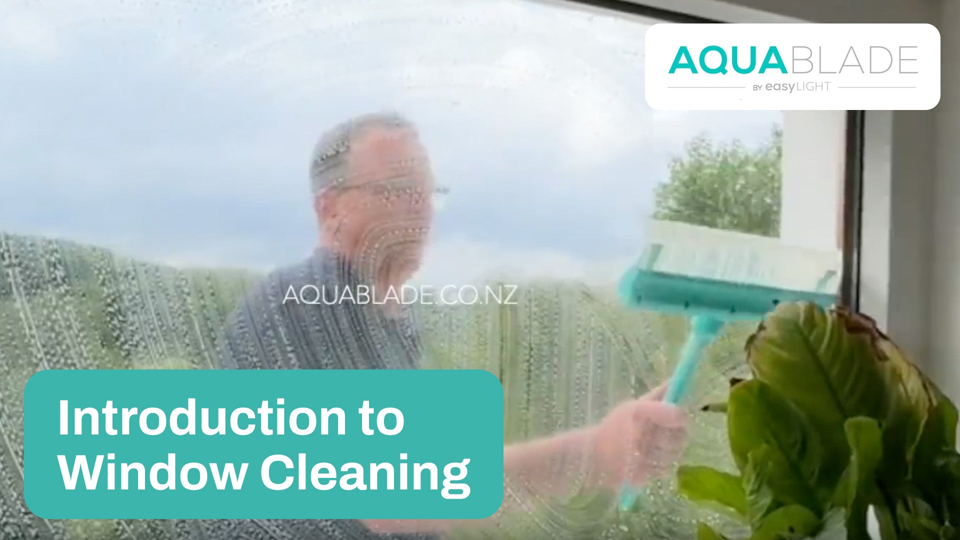 Load video: How to use easyLIGHT